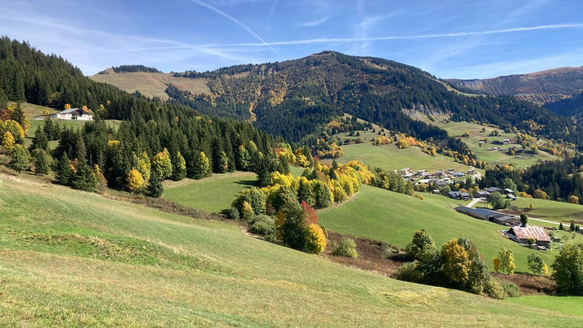 Demi Chalet Le Lachat Notre-Dame-de-Bellecombe Bagian luar foto